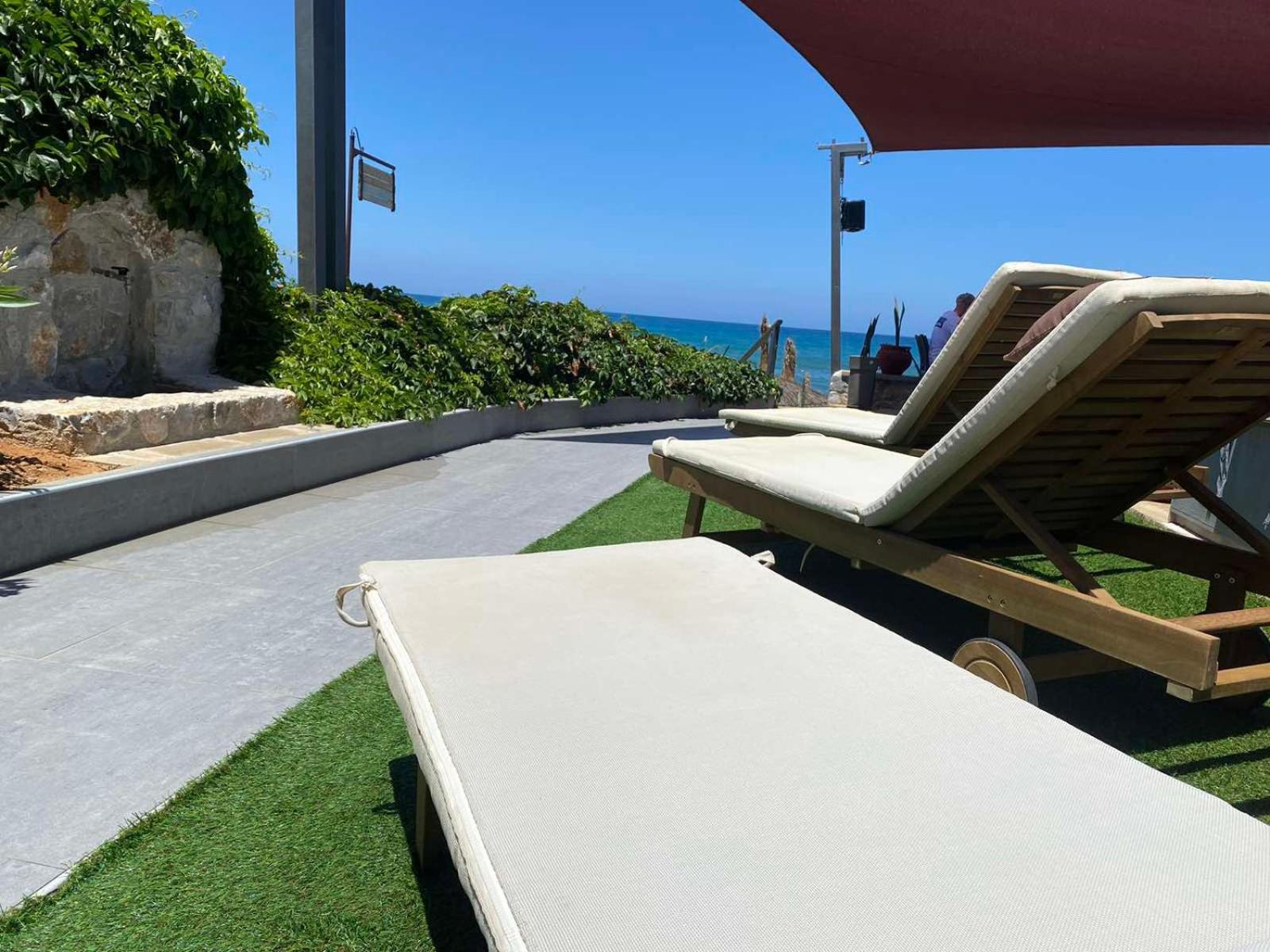 Litinakis Sea View & Litinakis Garden View 700 Meters Away * Aγία Μαρίνα